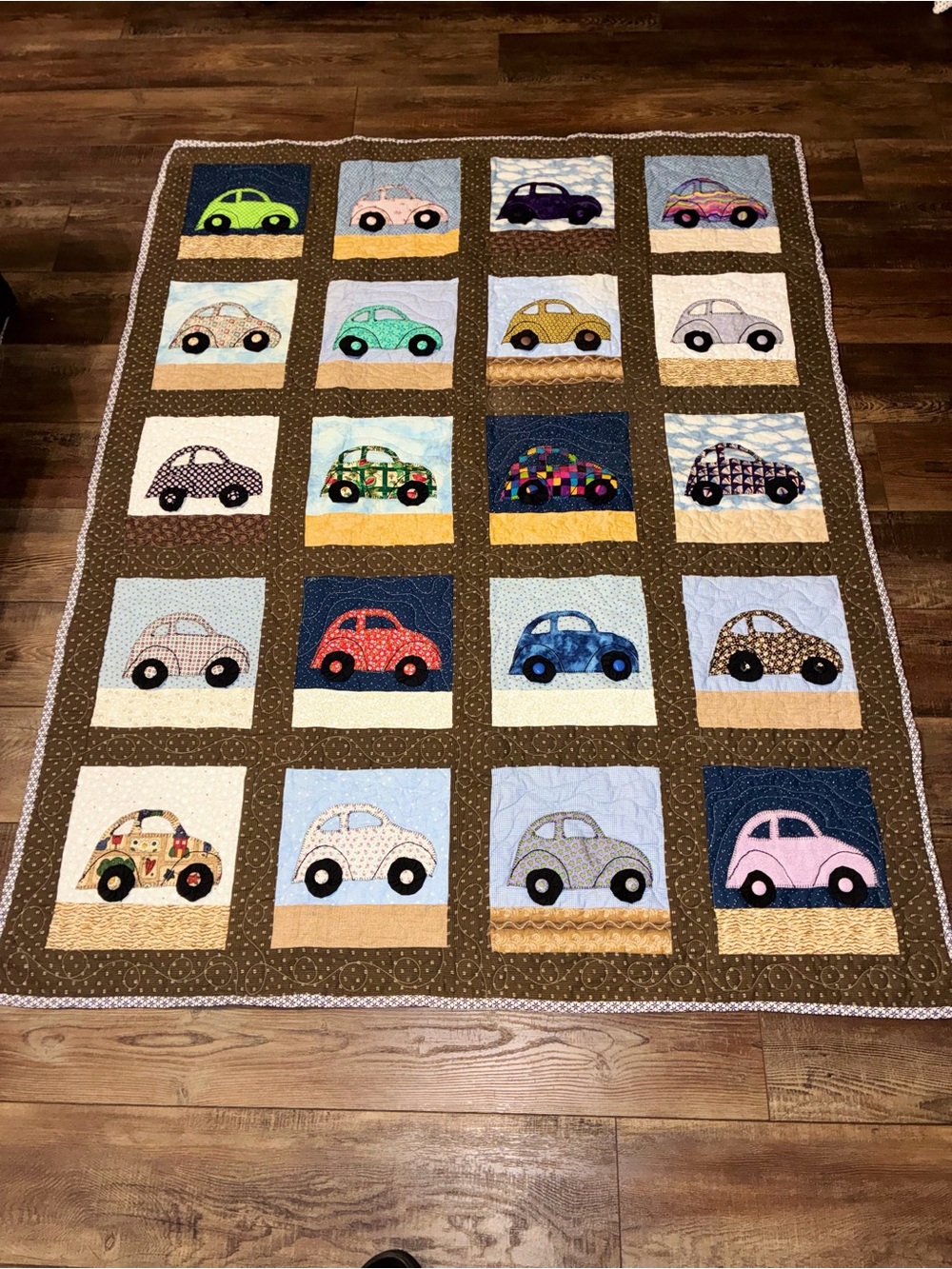 Handmade 2009 Volkswagen Beetle Bug Patchwork Quilt
